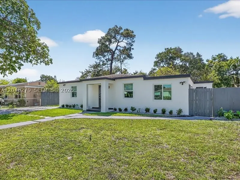1010 NE 138th St, North Miami, FL 33161 - #3