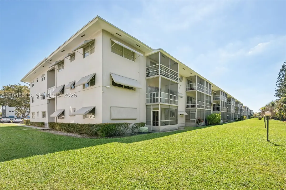 1000 Hillcrest Ct #303, Hollywood, FL 33021 - #1