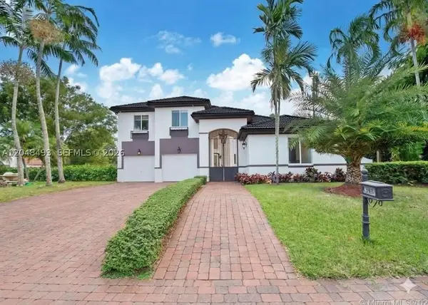 8164 SW 171st St, Palmetto Bay, FL 33157