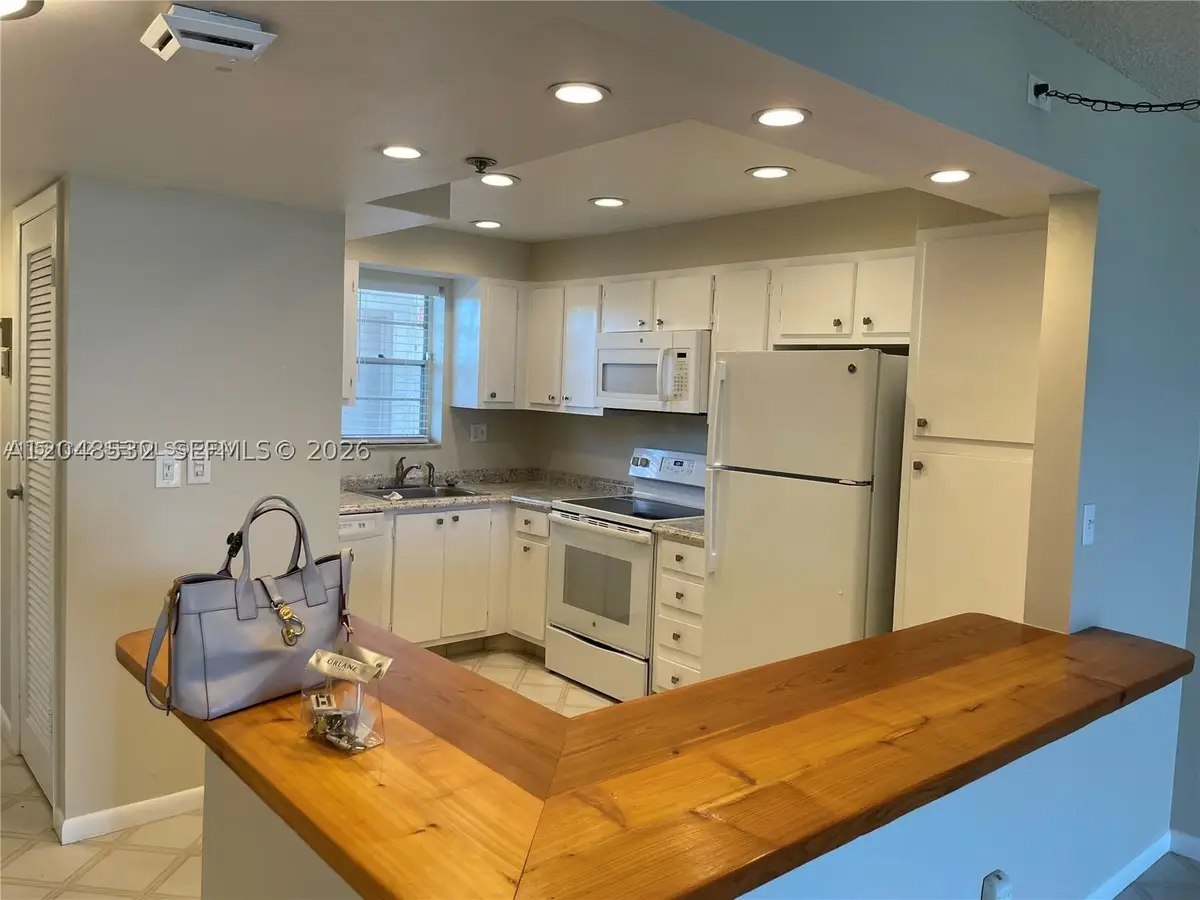 3100 W Rolling Hills Cir #502, Davie, FL 33328 - #1