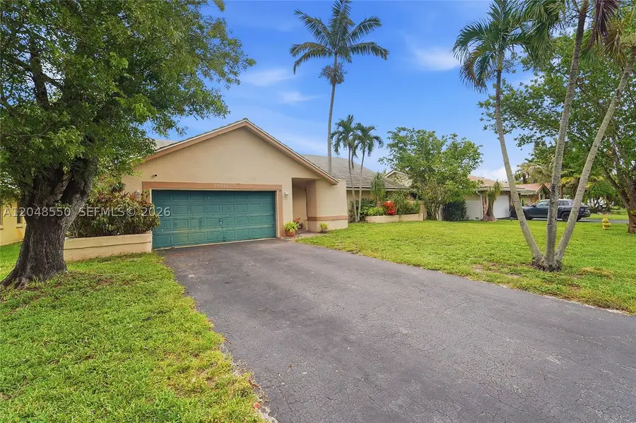 10623 NW 7th Pl, Coral Springs, FL 33071 - #2