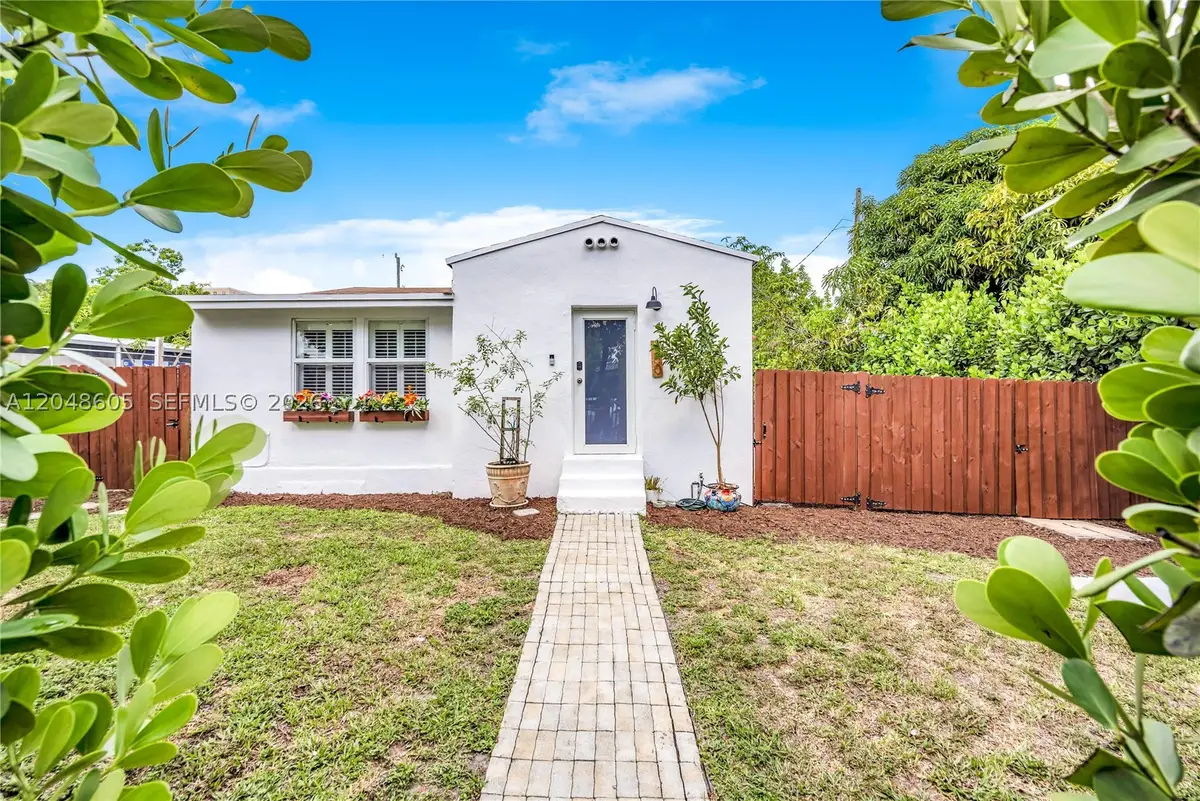 250 NW 40th Ave, Miami, FL 33126 - #1