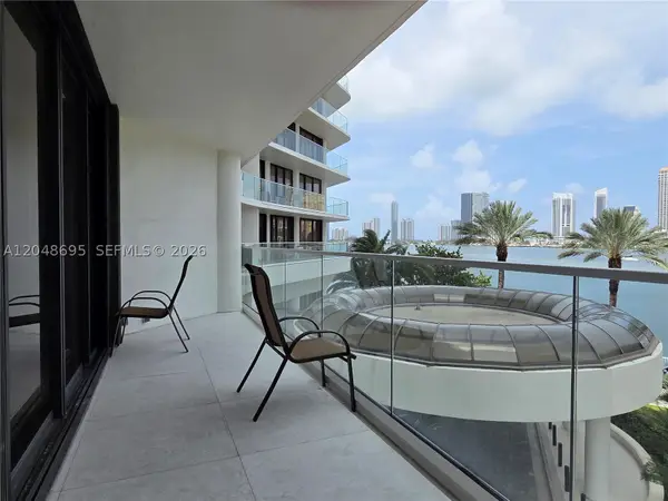 2800 Island Blvd #302, Aventura, FL 33160