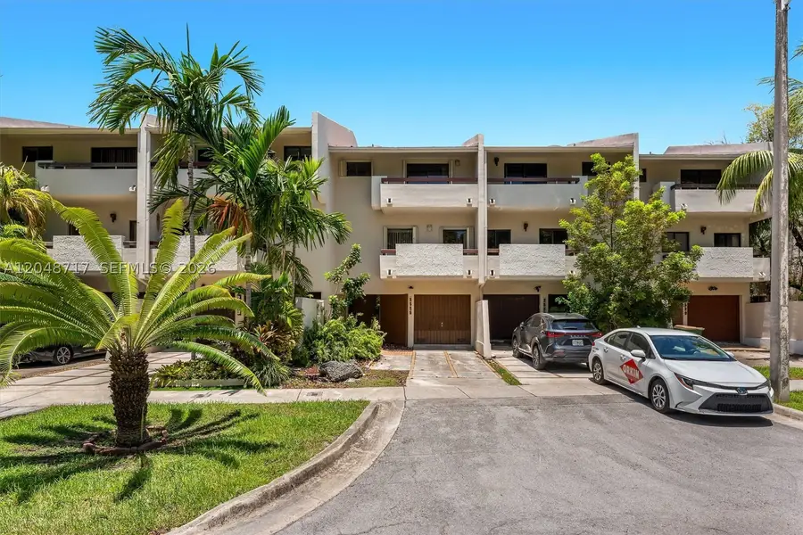 2525 NE 135th St, North Miami, FL 33181 - #2