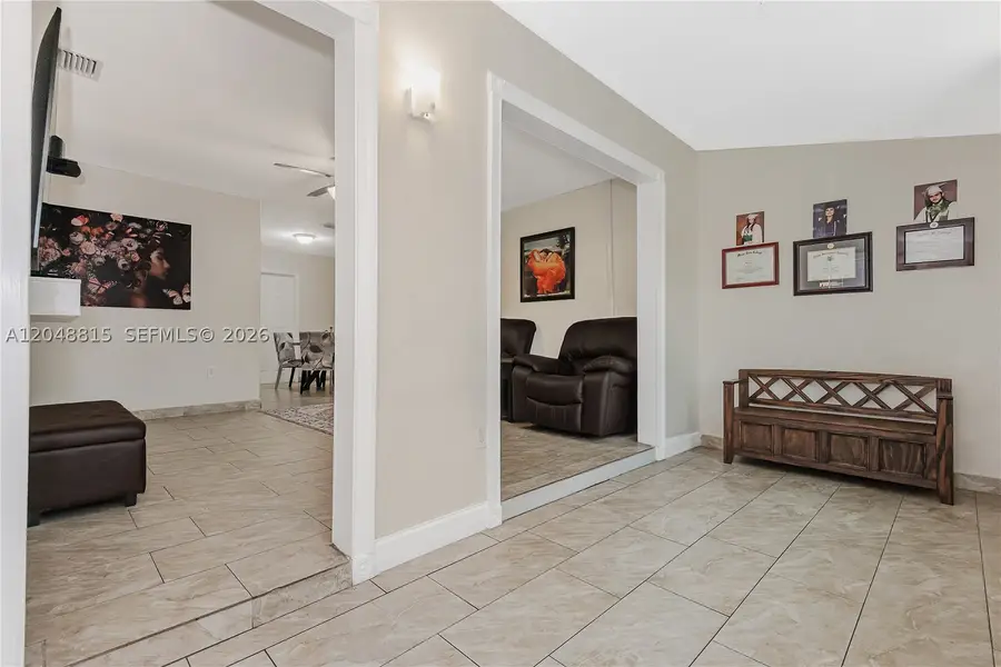 750 NE 4th Pl, Hialeah, FL 33010 - #3