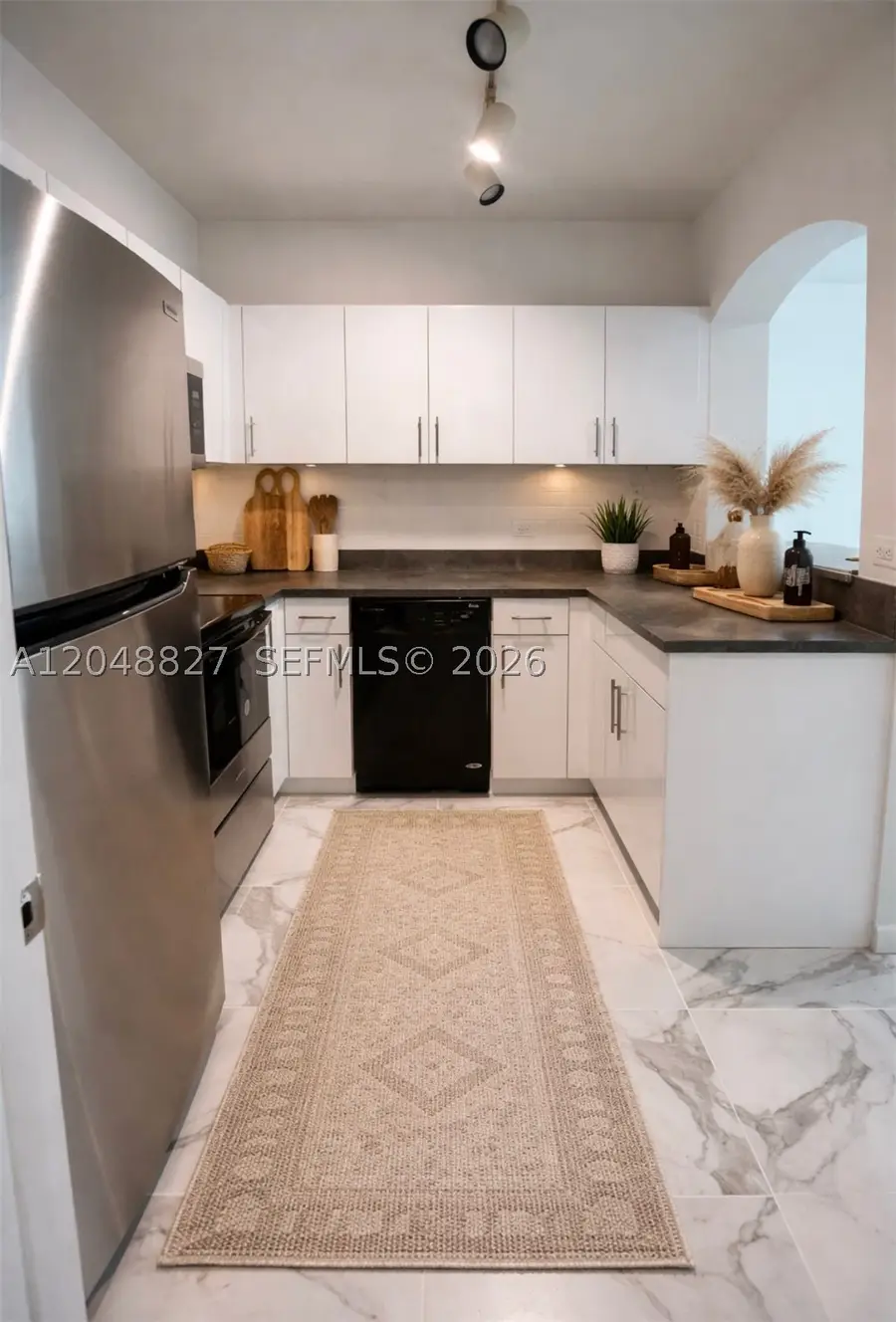 9172 Collins Ave #214, Surfside, FL 33154 - #2