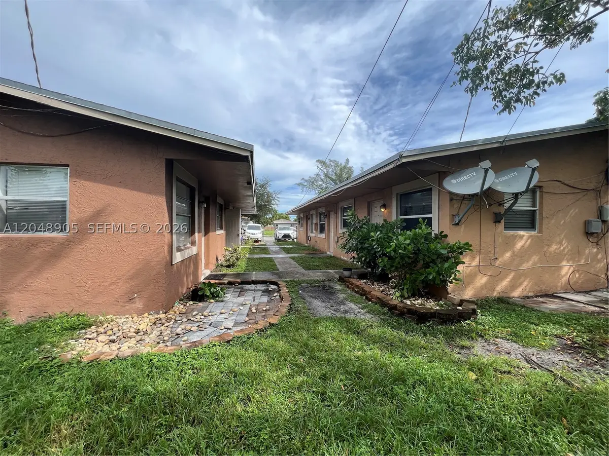 3028 NW 2nd St, Pompano Beach, FL 33069 - #1