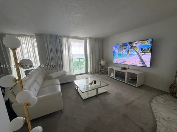100 Bayview Dr #1208, Sunny Isles Beach, FL 33160