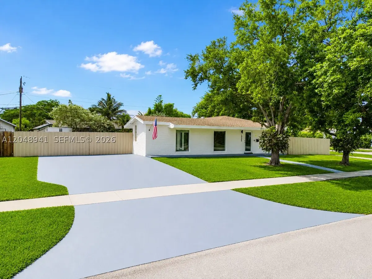 19225 Bel Aire Dr, Cutler Bay, FL 33157 - #1