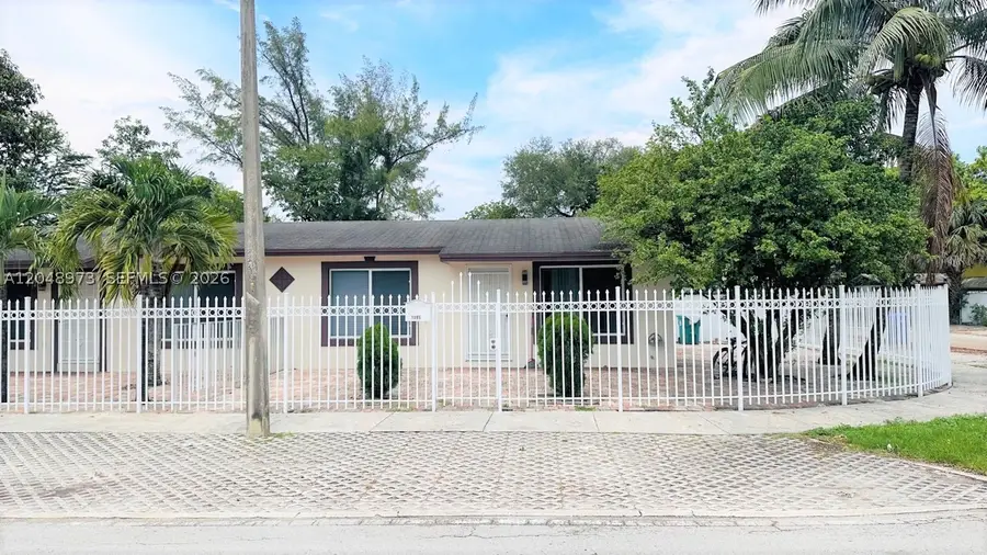 1097 NW 38th St, Miami, FL 33127 - #2