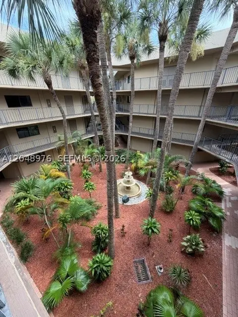 8635 NW 8th St #303, Miami, FL 33126 - #1