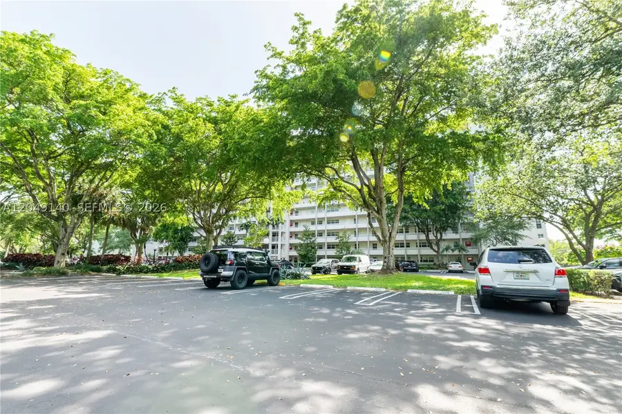 605 Oaks Dr #607, Pompano Beach, FL 33069 - #3
