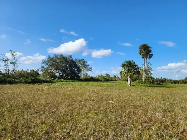 18717 NW 258 St, Okeechobee, FL 34972