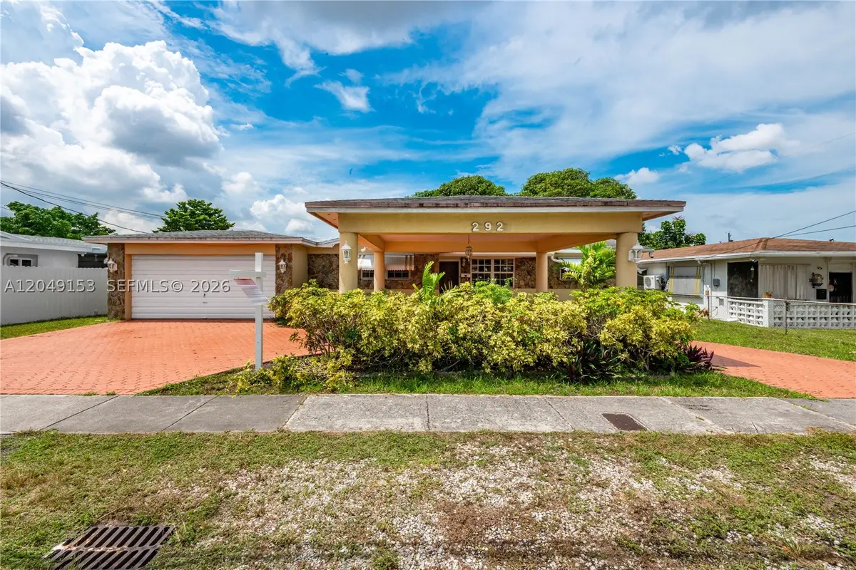 292 W 39th Pl, Hialeah, FL 33012 - #1