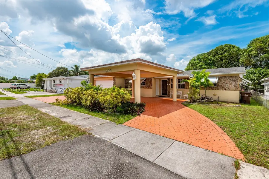 292 W 39th Pl, Hialeah, FL 33012 - #2