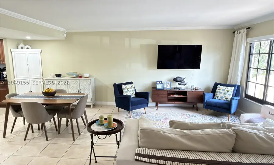 9492 NW 39th St, Sunrise, FL 33351 - #2