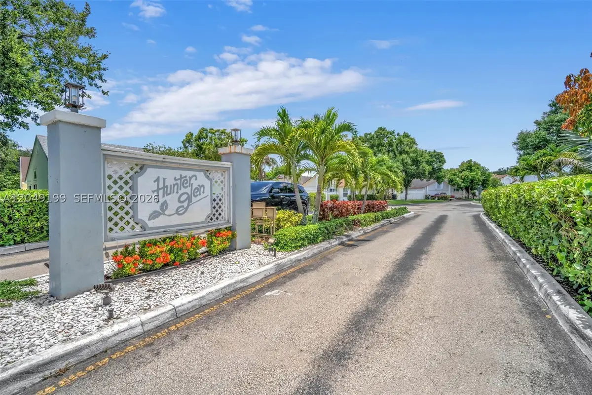 1108 E Jasmine Ln, North Lauderdale, FL 33068 - #1