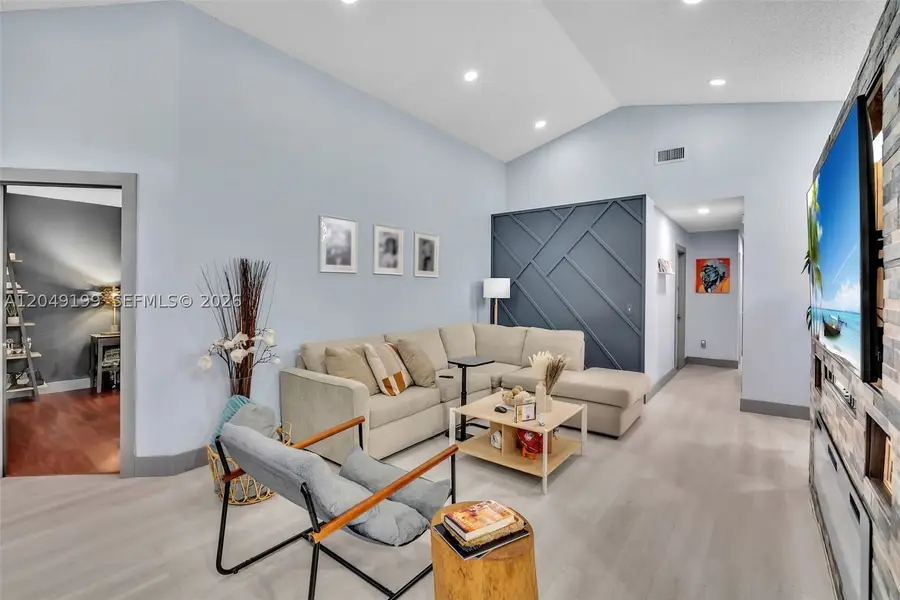 1108 E Jasmine Ln, North Lauderdale, FL 33068 - #3