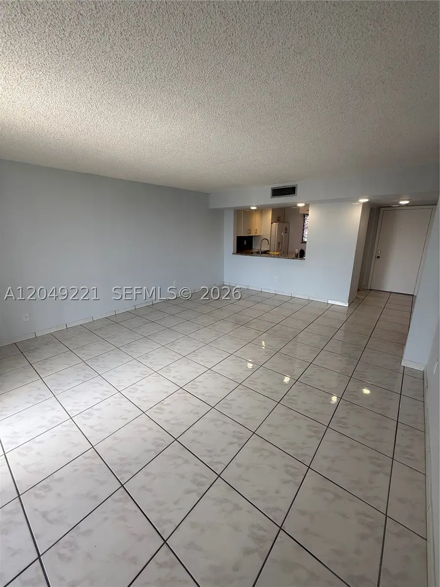 8625 NW 8th St #420, Miami, FL 33126 - #3