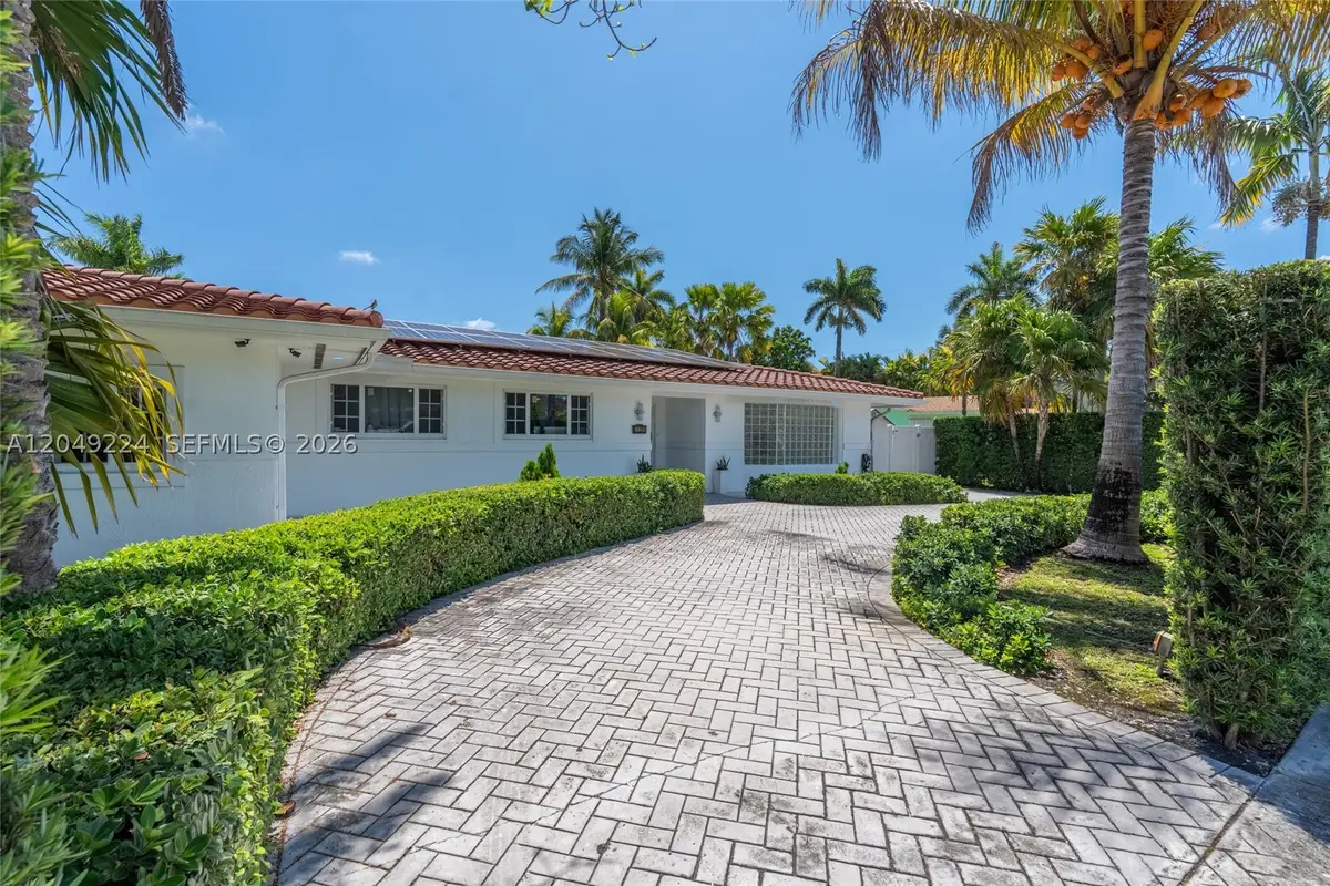 20235 Highland Lakes Blvd, Miami, FL 33179 - #1