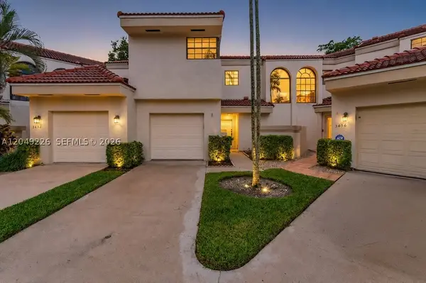 3454 Laurel Oaks Ln, Hollywood, FL 33021