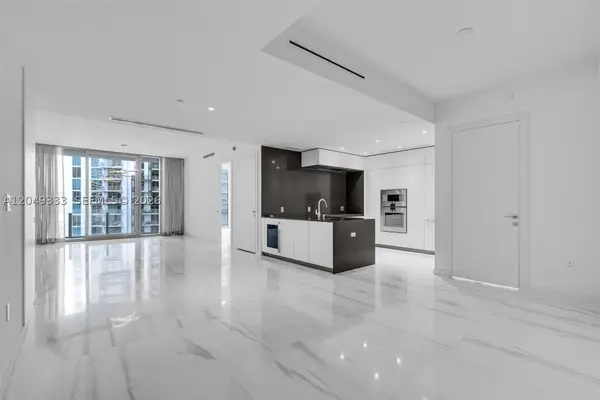 300 Biscayne Boulevard Way #3009W, Miami, FL 33131