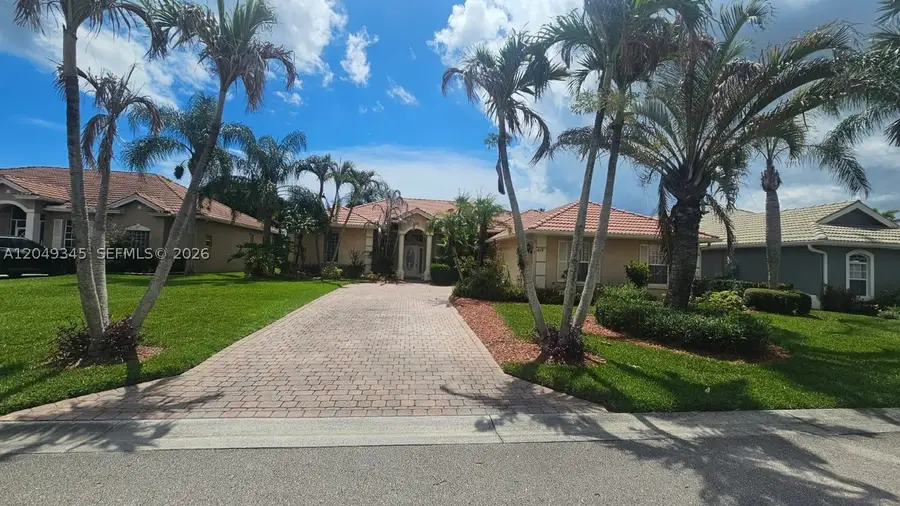 415 NW Dover Ct, Port Saint Lucie, FL 34983 - #2