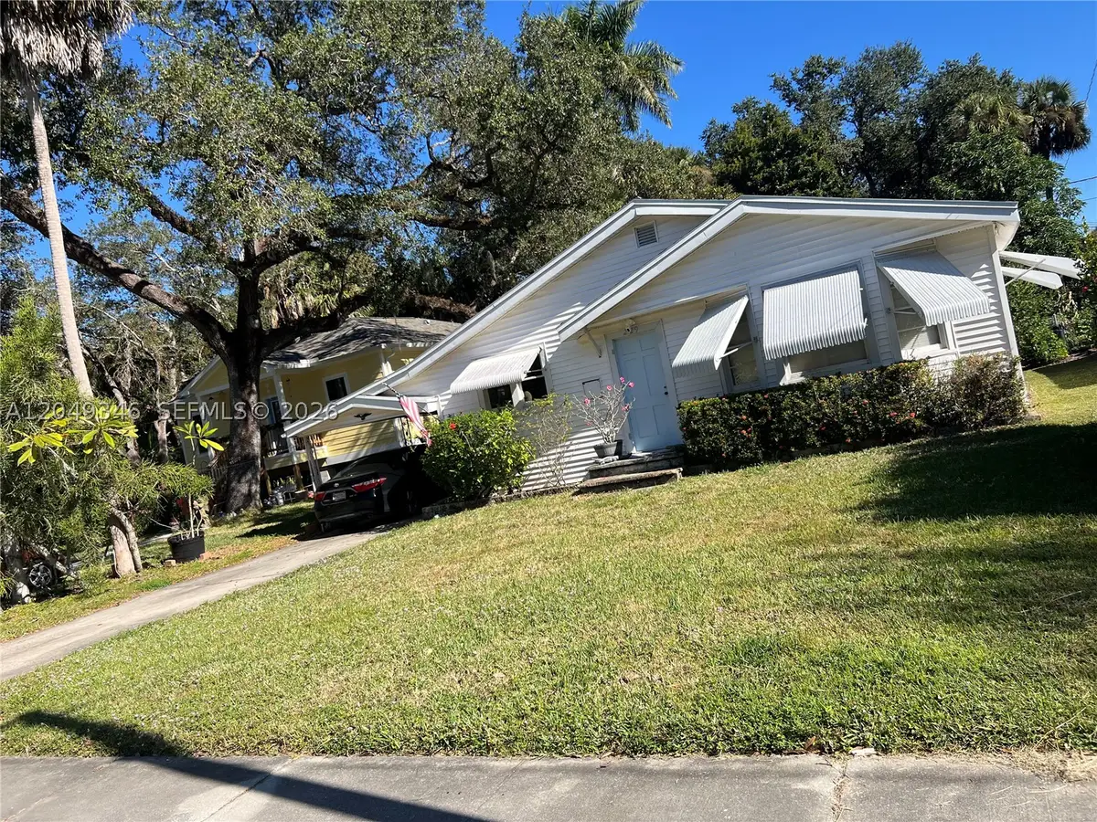 229 Granada Blvd., Fort Myers, FL 33905 - #1