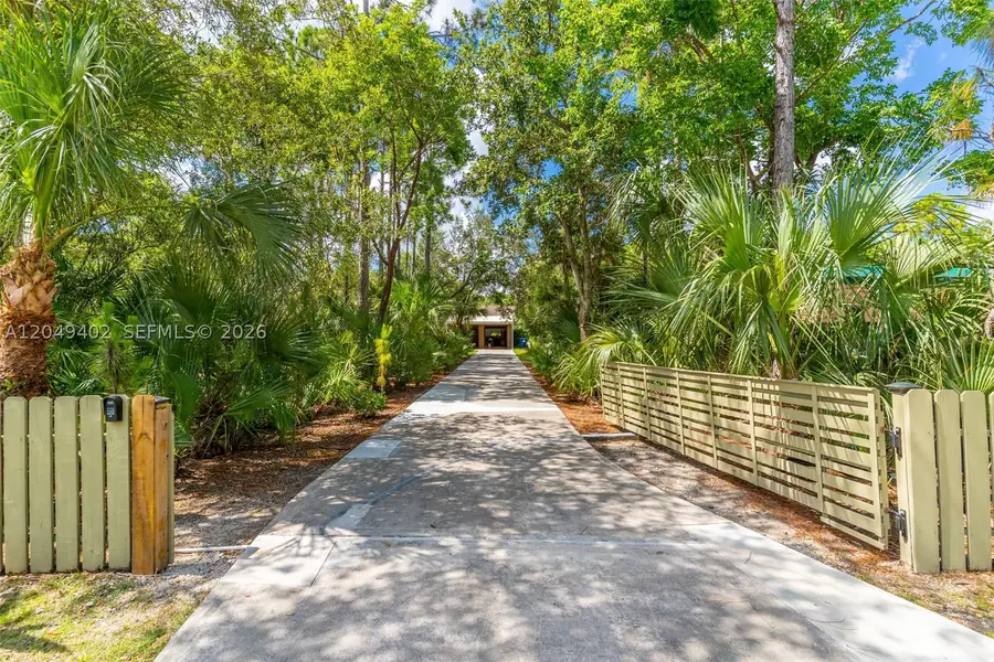 19120 SW 270th St, Homestead, FL 33031 - #2