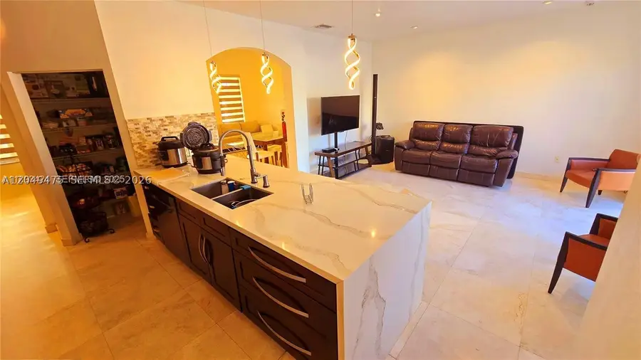 2105 NE 40th Ave, Homestead, FL 33033 - #2
