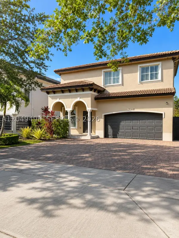 15441 SW 11th Ter, Miami, FL 33194