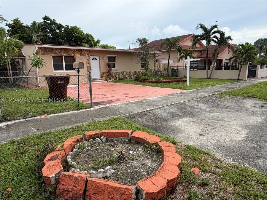 1061 E 20th St, Hialeah, FL 33013 - #2