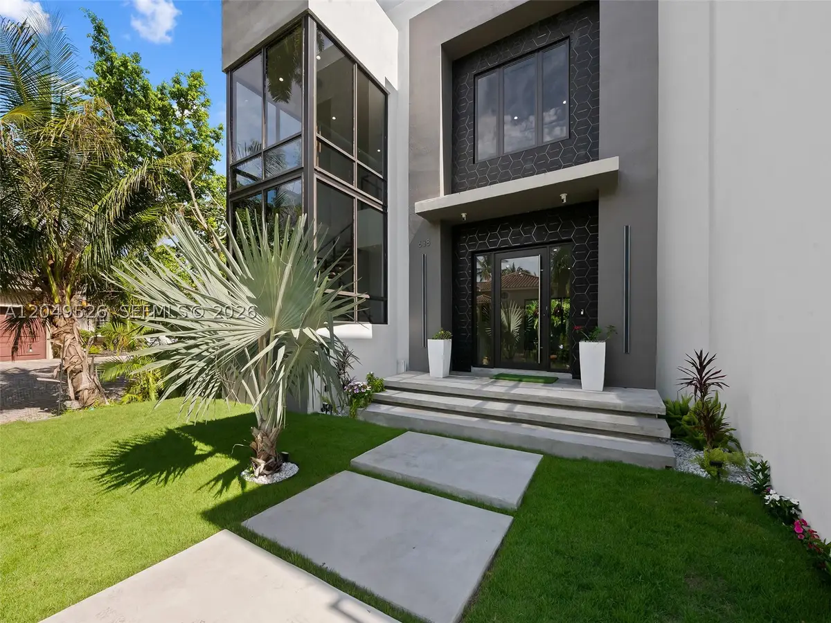 638 Lakeside Harbor, Boynton Beach, FL 33435 - #1