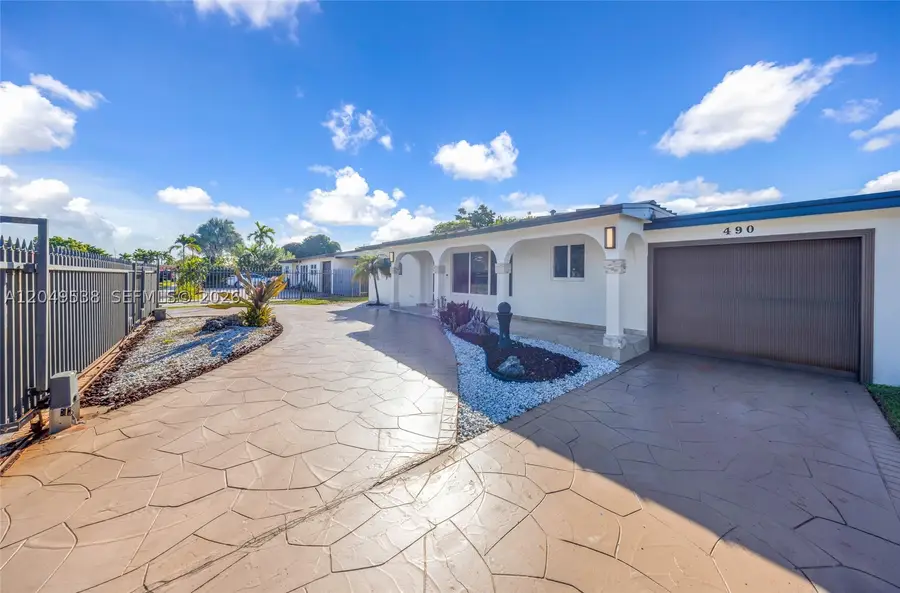 490 W 33rd Pl, Hialeah, FL 33012 - #3