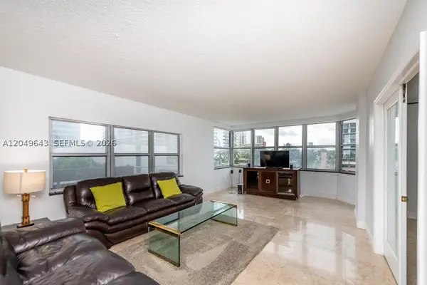 1985 S Ocean Dr #2Q, Hallandale Beach, FL 33009