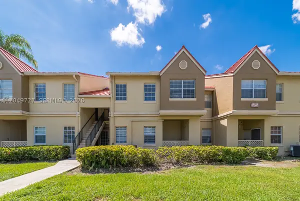 18308 NW 68th Ave #B, Hialeah, FL 33015