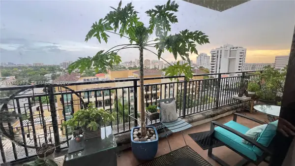 888 Douglas #806, Coral Gables, FL 33134