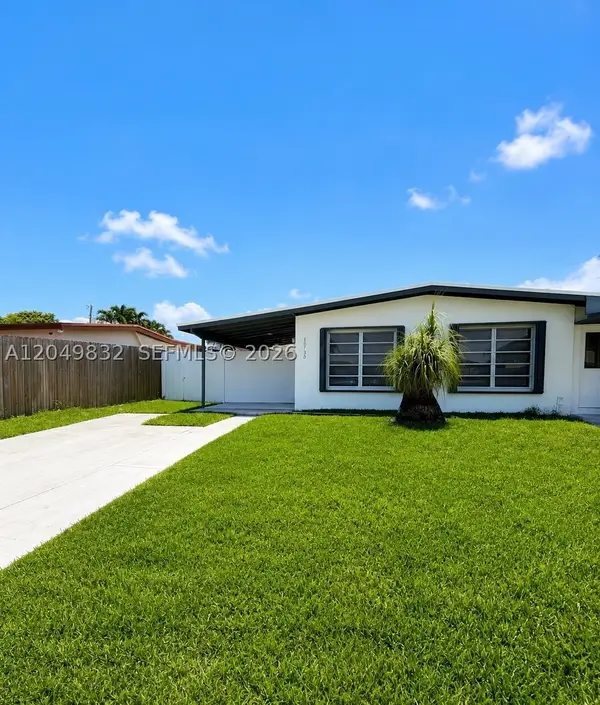 10730 SW 52nd Ter, Miami, FL 33165