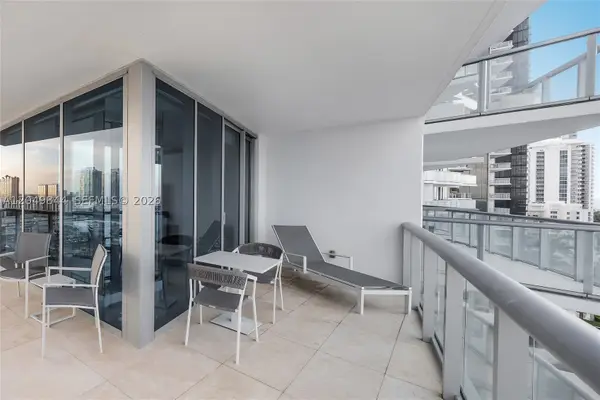 17001 Collins Ave #1401, Sunny Isles Beach, FL 33160