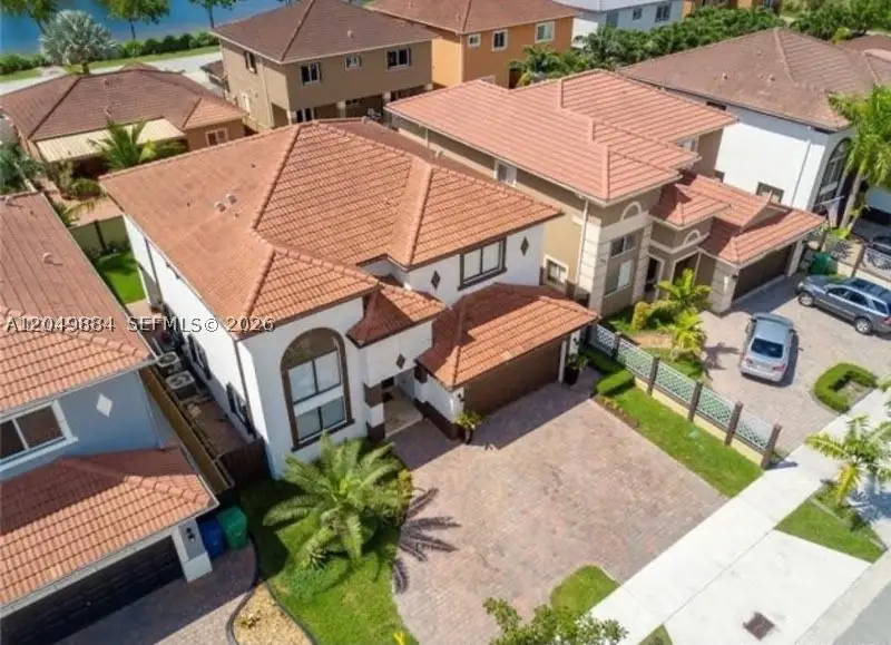 16588 SW 44 Street, Kendale Lakes Tamiami, FL 33185 - #2