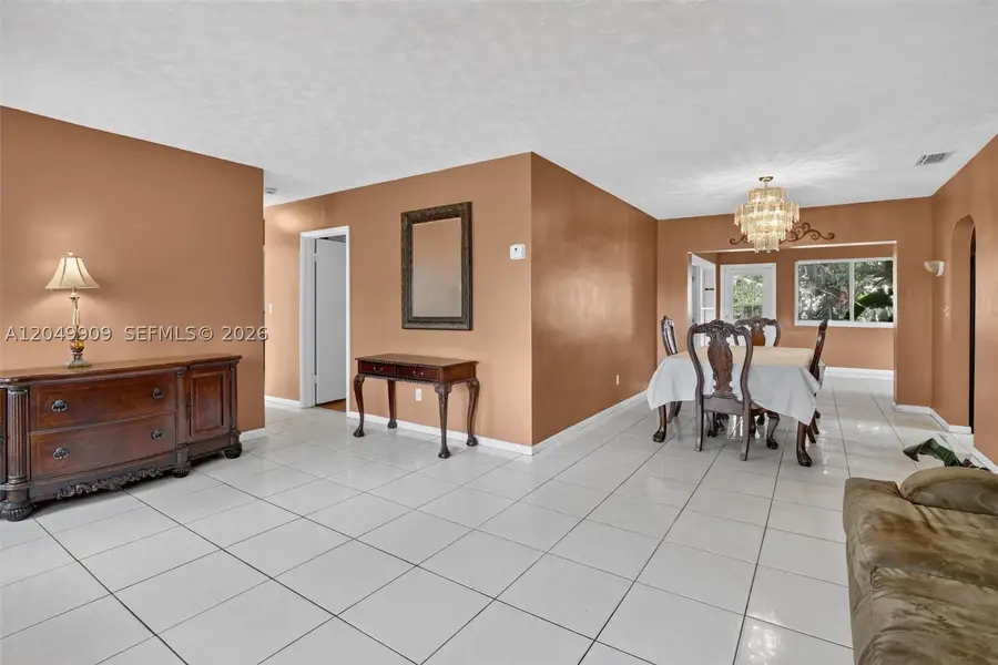 130 NW 78th Ave, Pembroke Pines, FL 33024 - #3