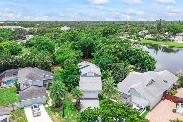 2055 NW 9th St, Delray Beach, FL 33445
