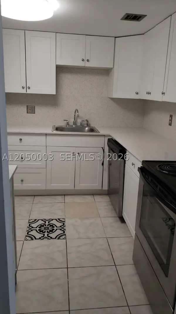 500 Executive Center Dr #4E, West Palm Beach, FL 33401