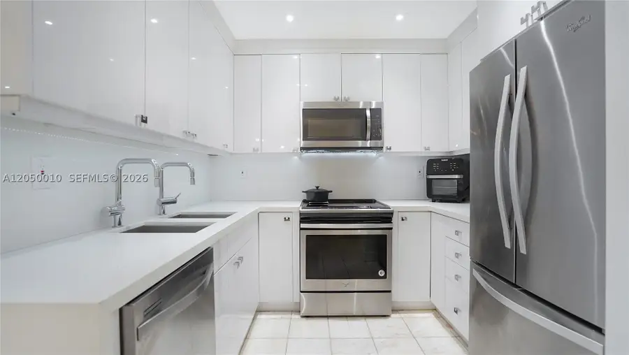 4301 Collins Ave #403, Miami Beach, FL 33140 - #3
