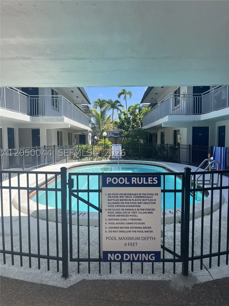 1000 SE 15th St #205, Fort Lauderdale, FL 33316 - #2