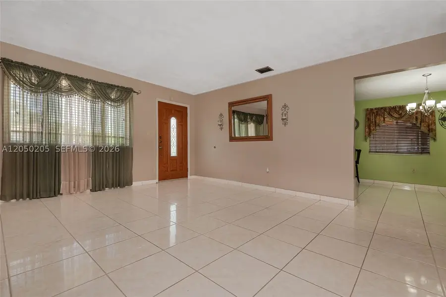 271 E 17th St, Hialeah, FL 33010 - #2
