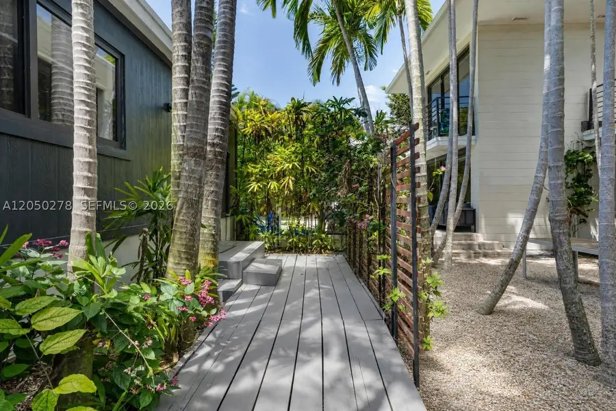 1548 Biarritz Dr, Miami Beach, FL 33141 - #3