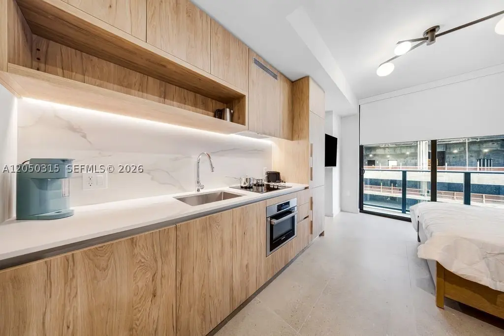11 NE 6th St #1106, Miami, FL 33132 - #1