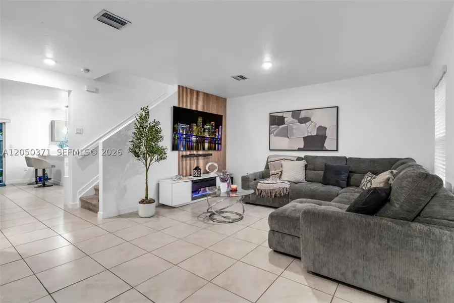 533 NE 5th Pl, Florida City, FL 33034 - #3