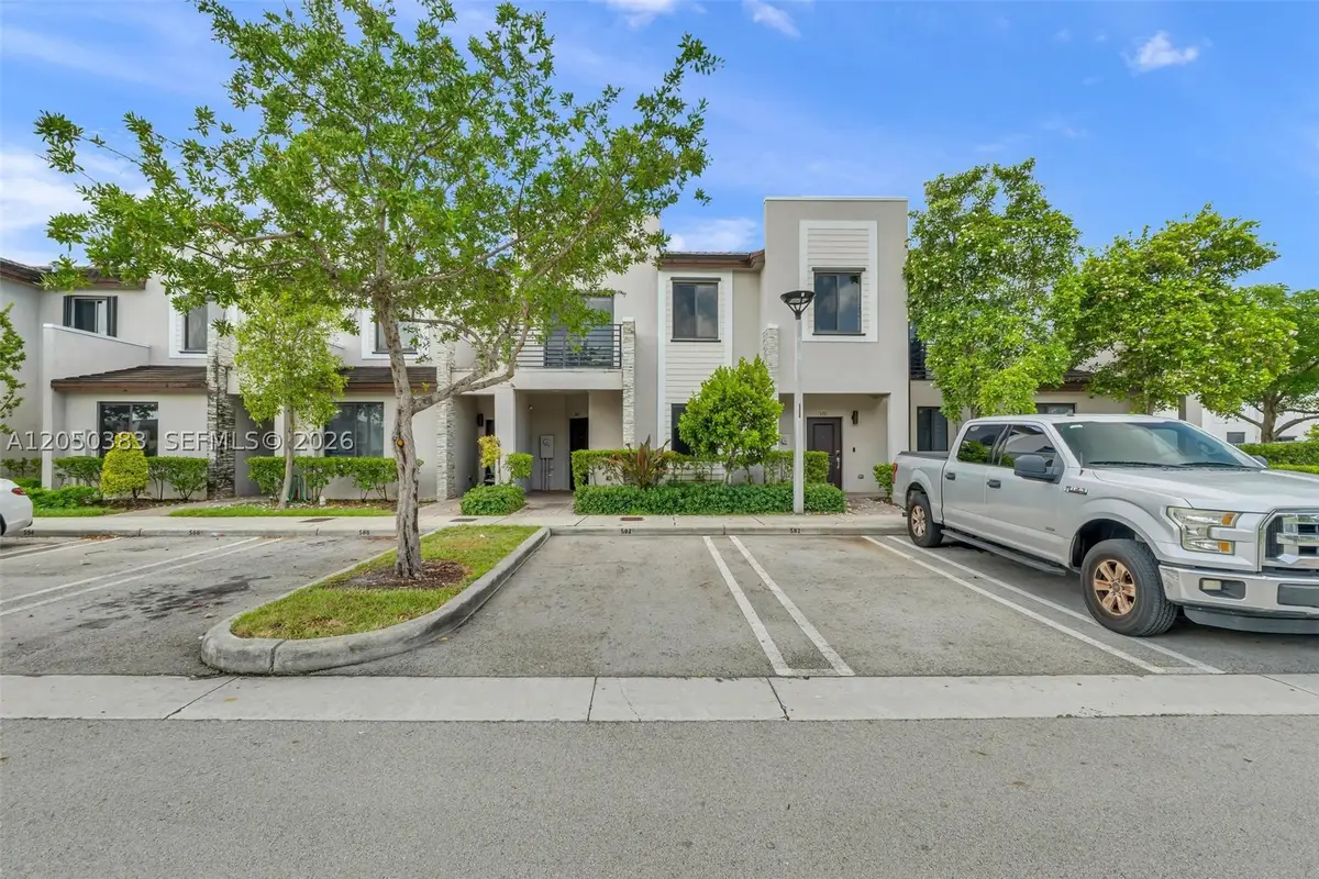 582 NE 207th St, Miami, FL 33179 - #1